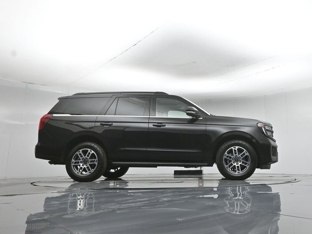 Certified 2025 Ford Expedition Active AWD/4WD image 53