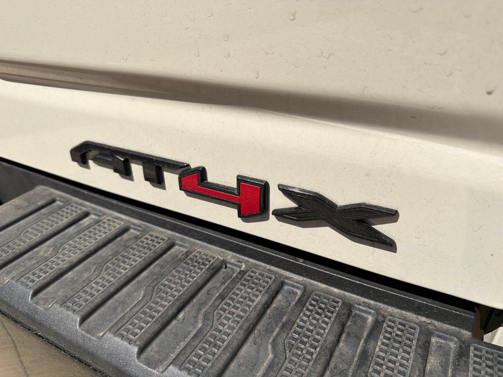 Used 2026 GMC Sierra 2500 AT4X w/ LPO, Black Badging Package AWD/4WD image 7