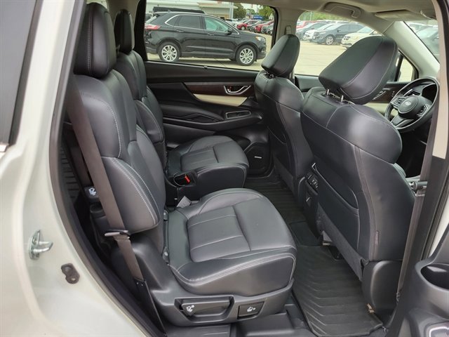 Used 2021 Subaru Ascent Touring w/ Popular Package #2A image 12
