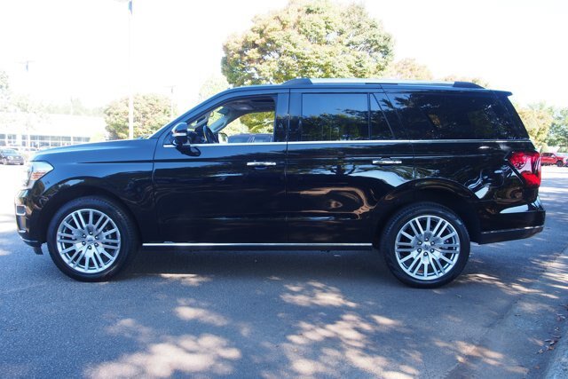 Certified 2024 Ford Expedition Limited AWD/4WD image 4