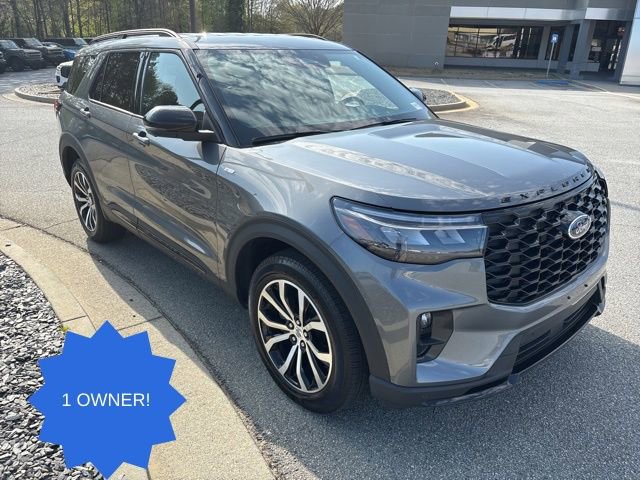 Certified 2025 Ford Explorer ST-Line image 2