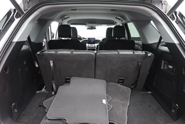 Certified 2022 Ford Explorer XLT w/ Equipment Group 202A AWD/4WD image 23