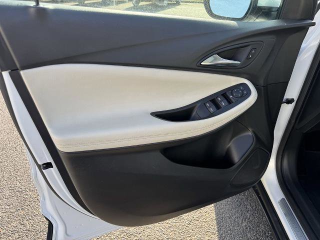 Used 2023 Buick Encore GX Select w/ Safety Package II FWD image 12