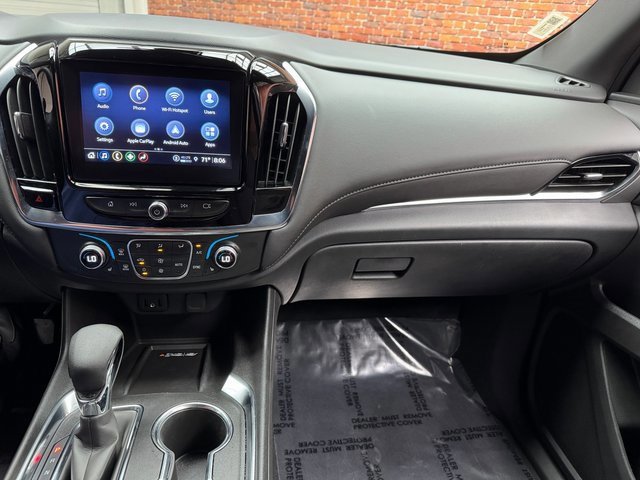 Used 2023 Chevrolet Traverse LT image 18