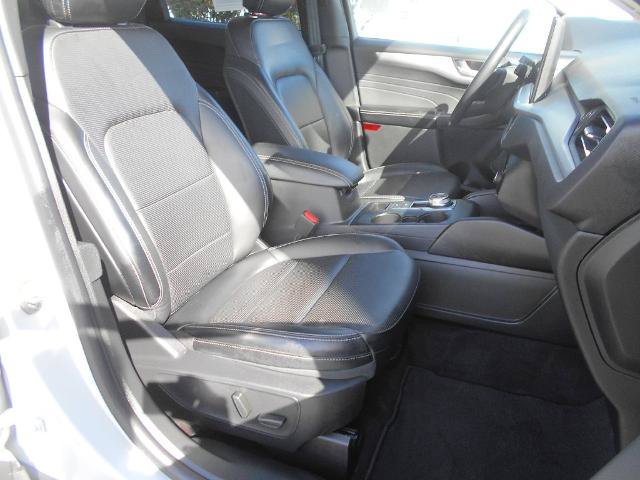 Certified 2025 Ford Escape Platinum AWD/4WD image 11
