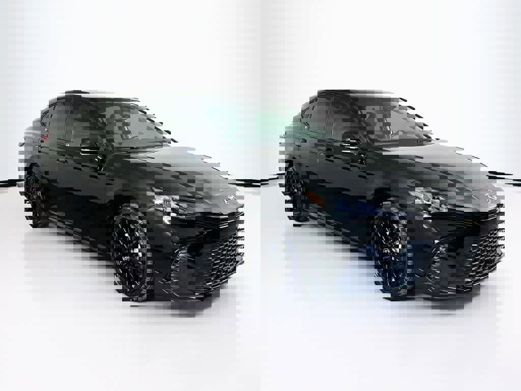 Used 2025 Toyota Camry SE w/ Multimedia Upgrade Package FWD image 7