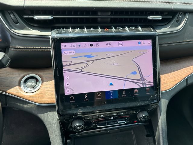 Used 2022 Jeep Grand Cherokee L Summit w/ Advanced Protech Group IV AWD/4WD image 28