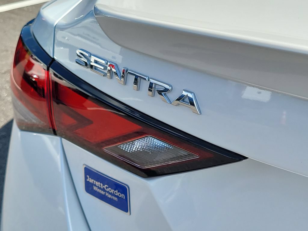 Used 2025 Nissan Sentra SR FWD image 7