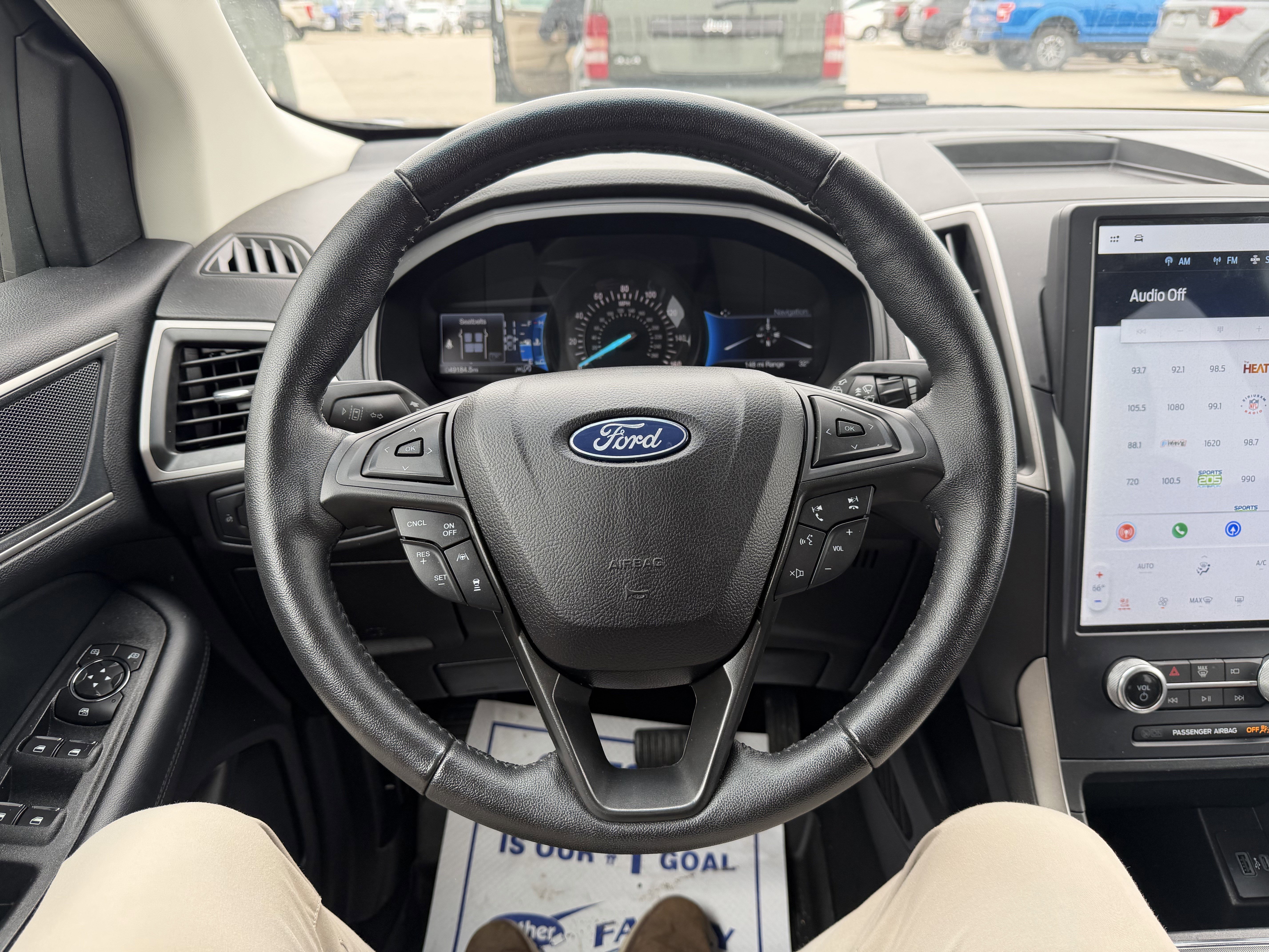 Certified 2022 Ford Edge SEL w/ Cold Weather Package image 11