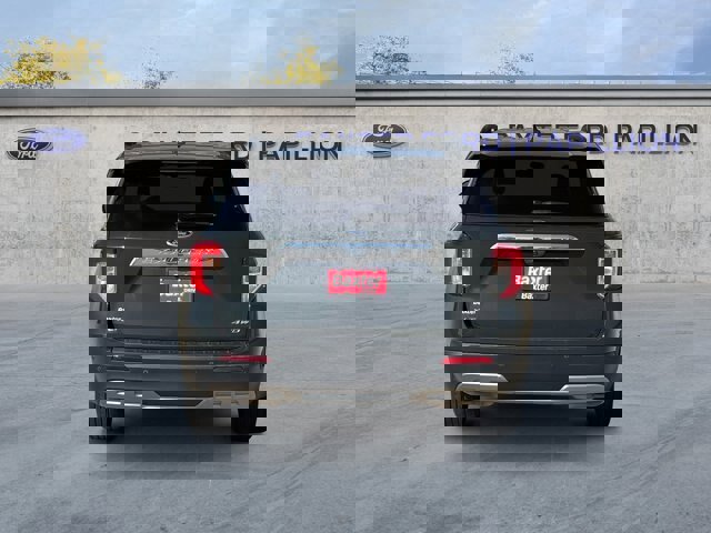 Certified 2022 Ford Explorer XLT w/ Equipment Group 202A image 4