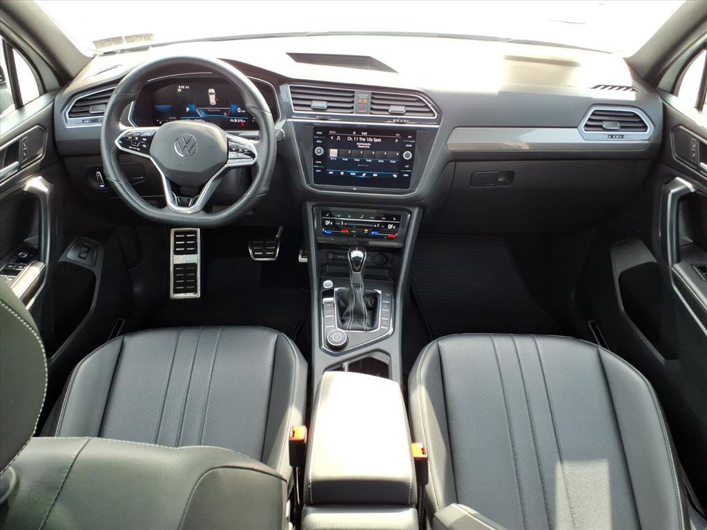 Used 2024 Volkswagen Tiguan SE R-Line image 14