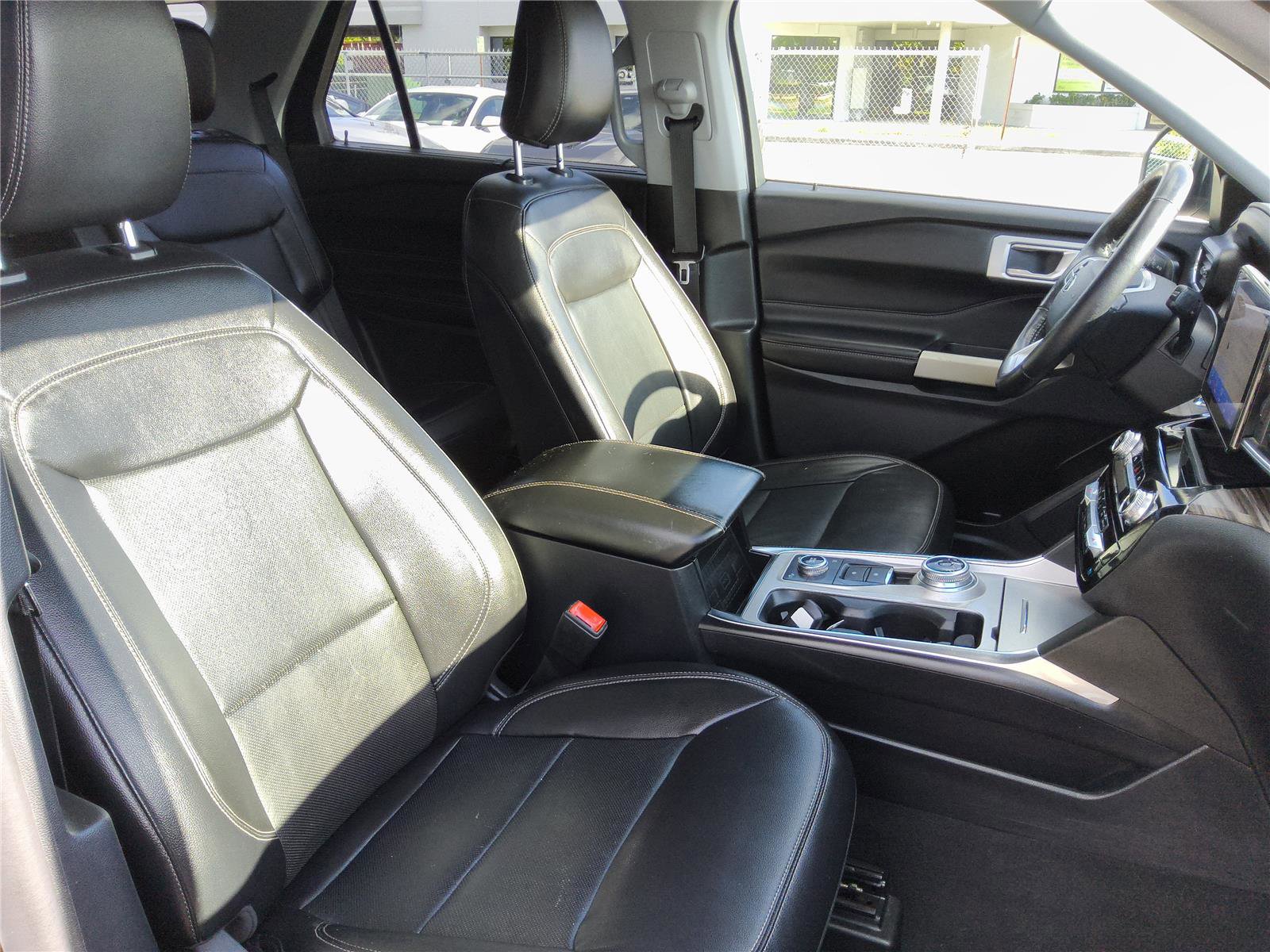 Certified 2021 Ford Explorer Limited AWD/4WD image 30