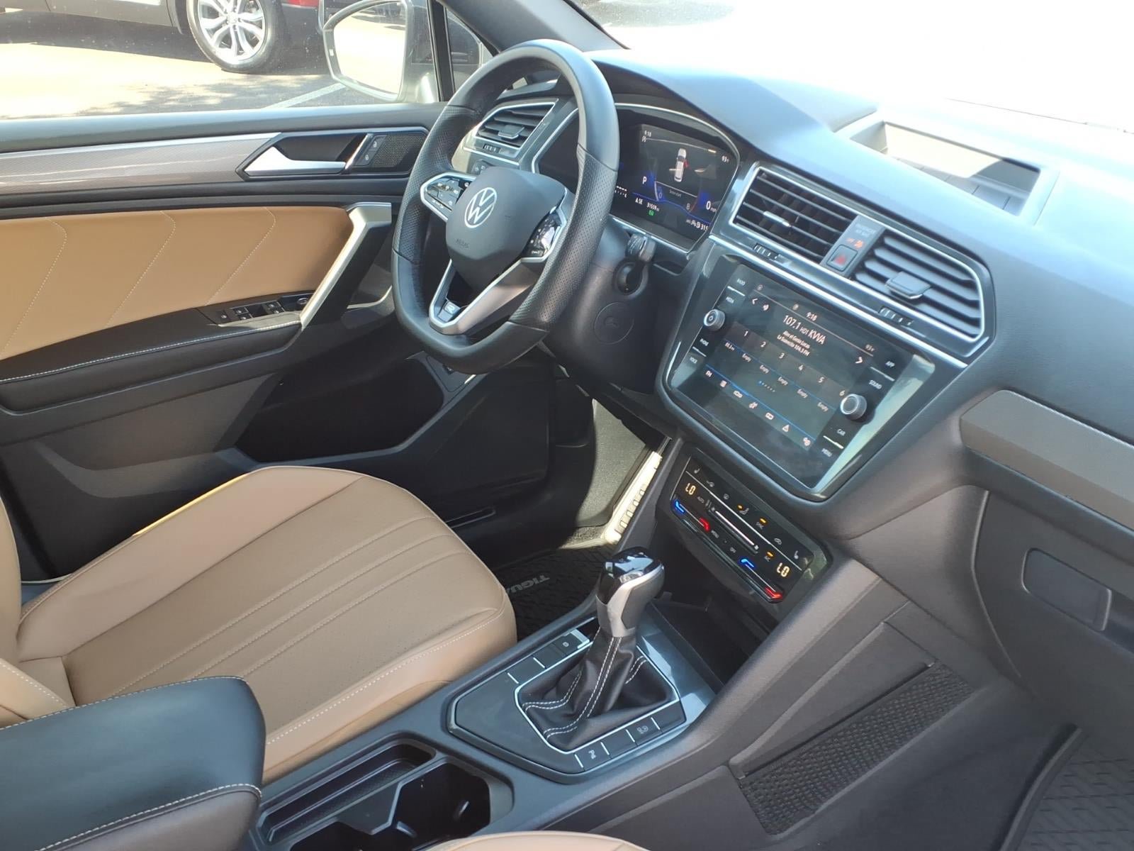 Used 2024 Volkswagen Tiguan SE R-Line FWD image 10