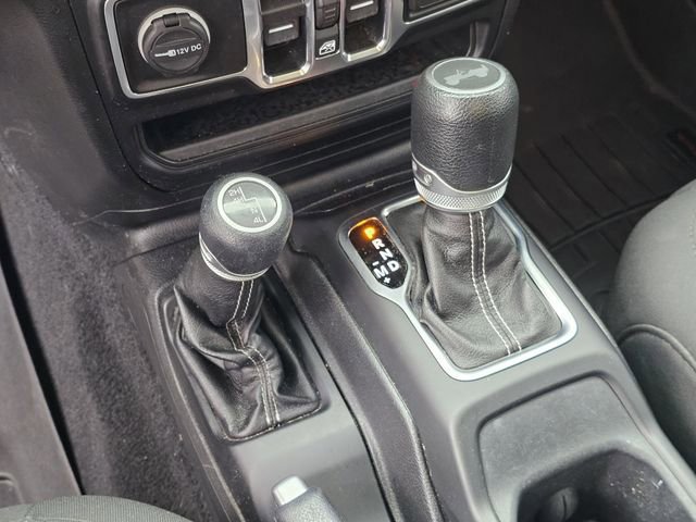 Used 2020 Jeep Wrangler Unlimited Sahara image 21