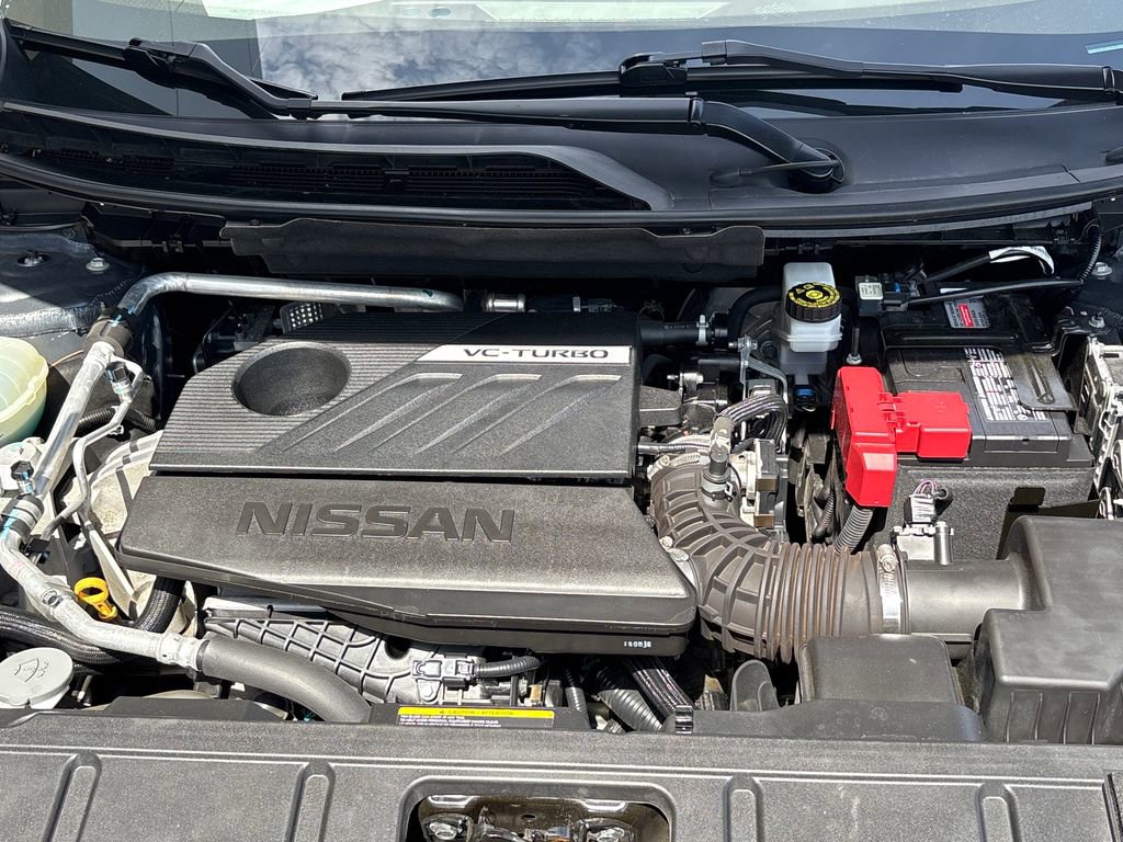 Used 2023 Nissan Rogue S AWD/4WD image 3