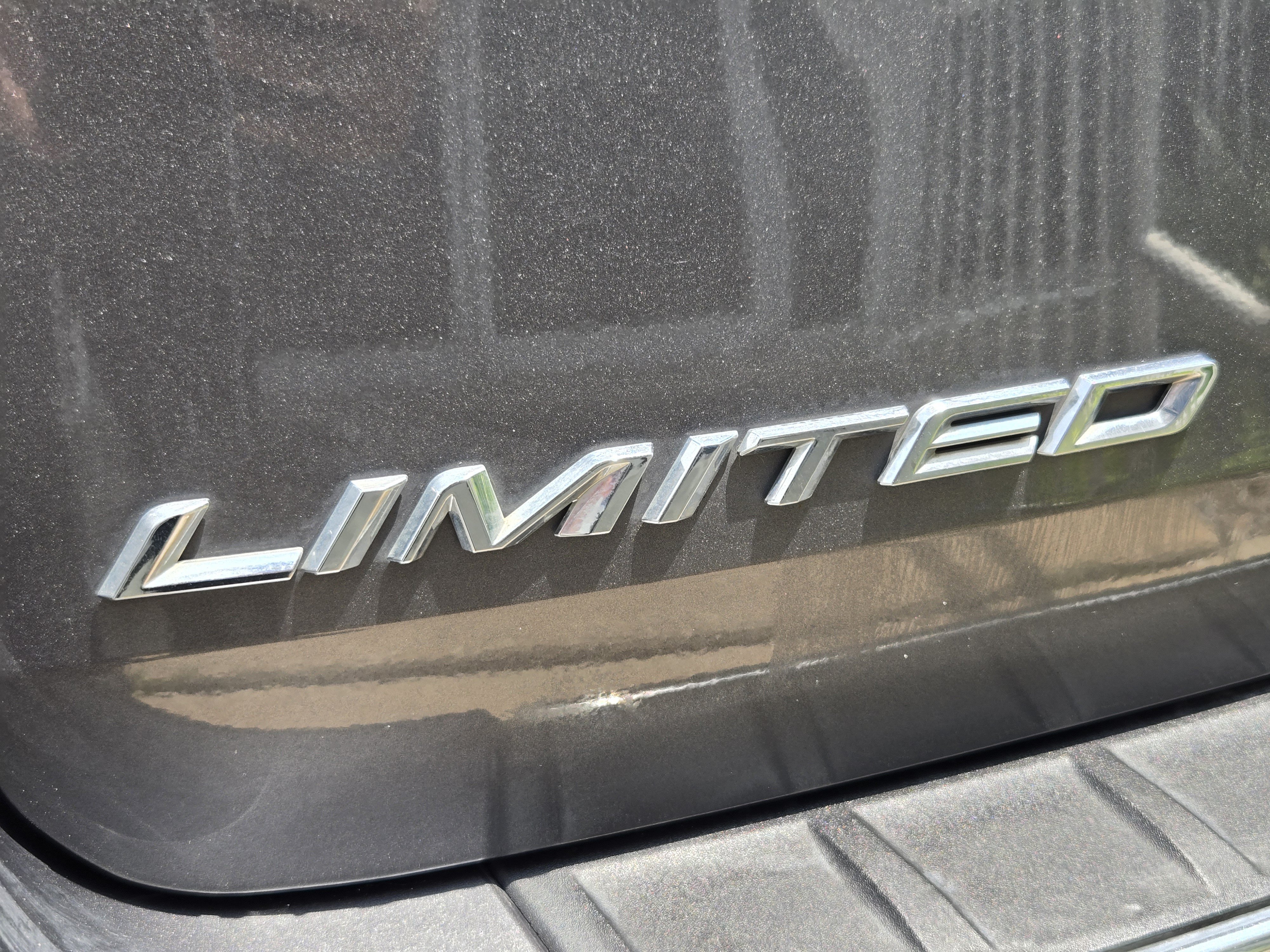 Certified 2022 Ford Explorer Limited w/ Equipment Group 301A RWD image 8