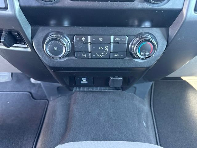Certified 2022 Ford F250 XLT AWD/4WD image 32