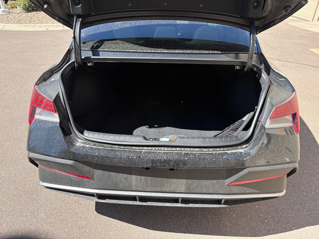 Used 2025 Hyundai Elantra SEL FWD image 26