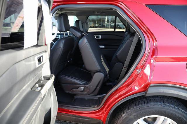 Certified 2021 Ford Explorer XLT w/ Equipment Group 202A image 31