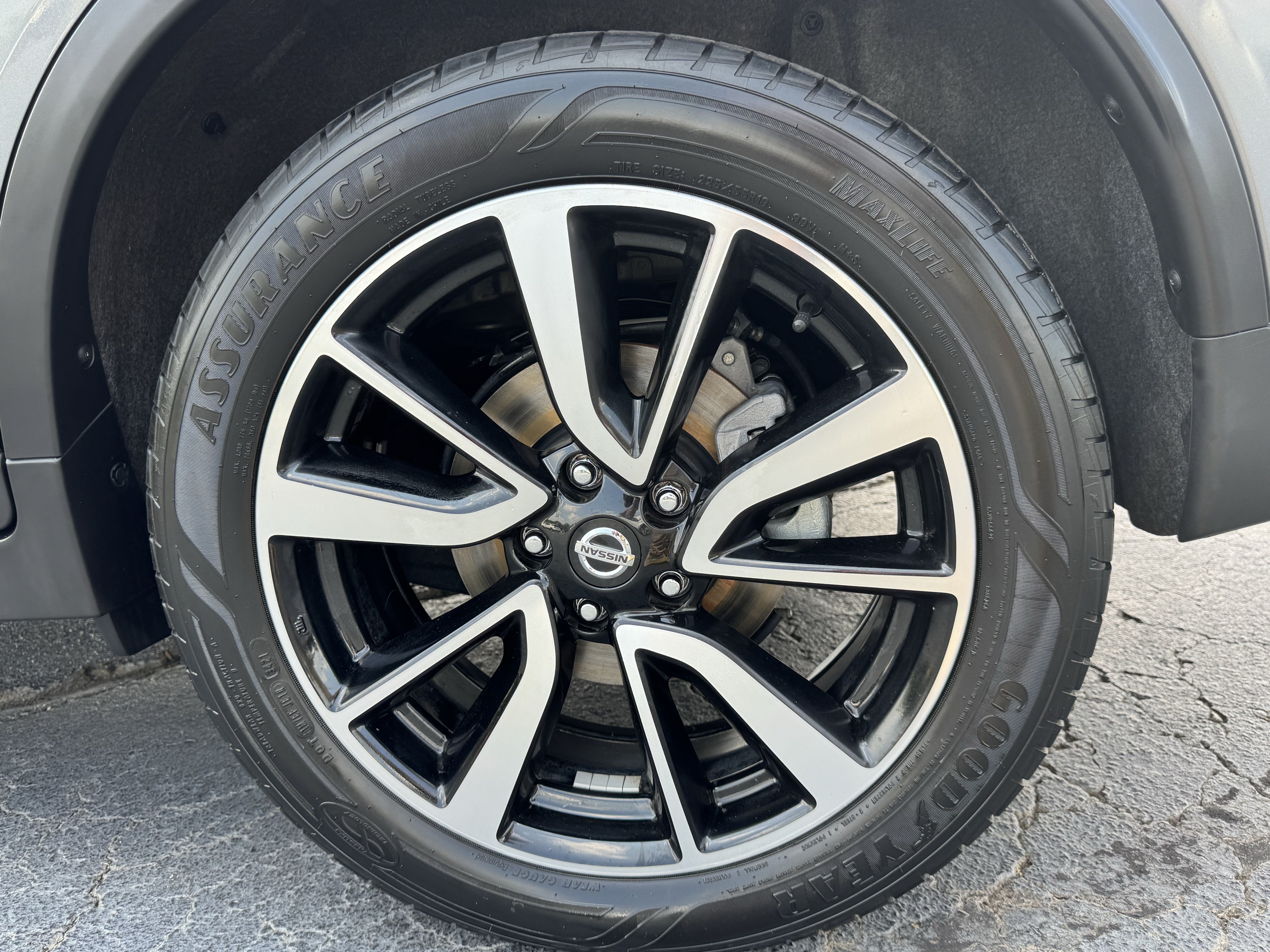 Used 2019 Nissan Rogue SL AWD/4WD image 21