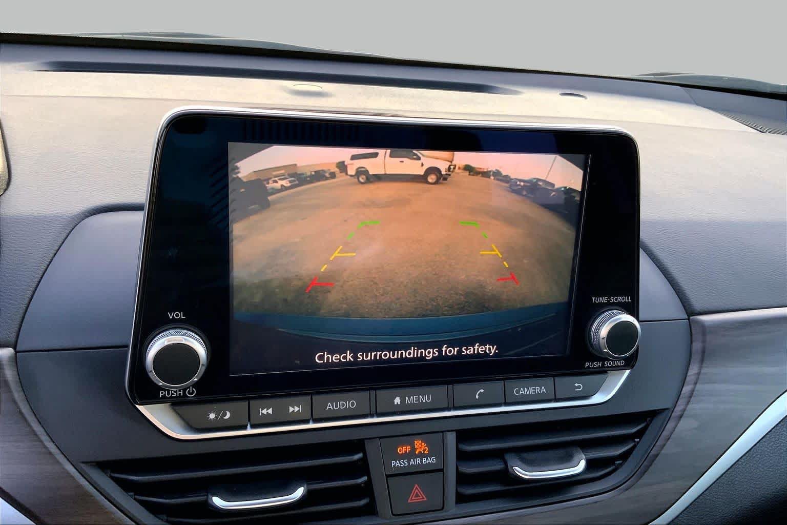 Used 2025 Nissan Altima 2.5 SV FWD image 23
