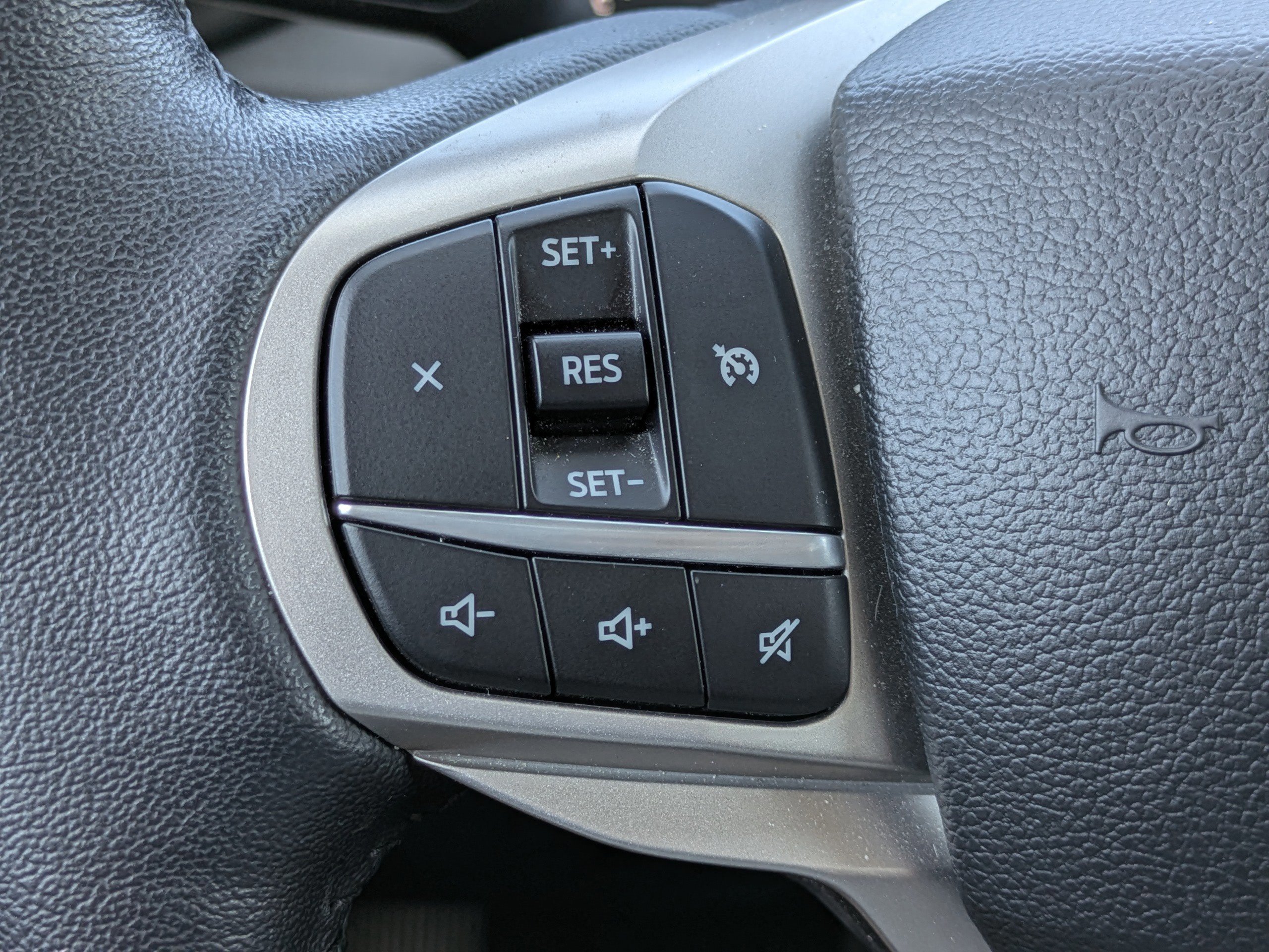 Certified 2022 Ford Explorer XLT w/ Equipment Group 202A image 21