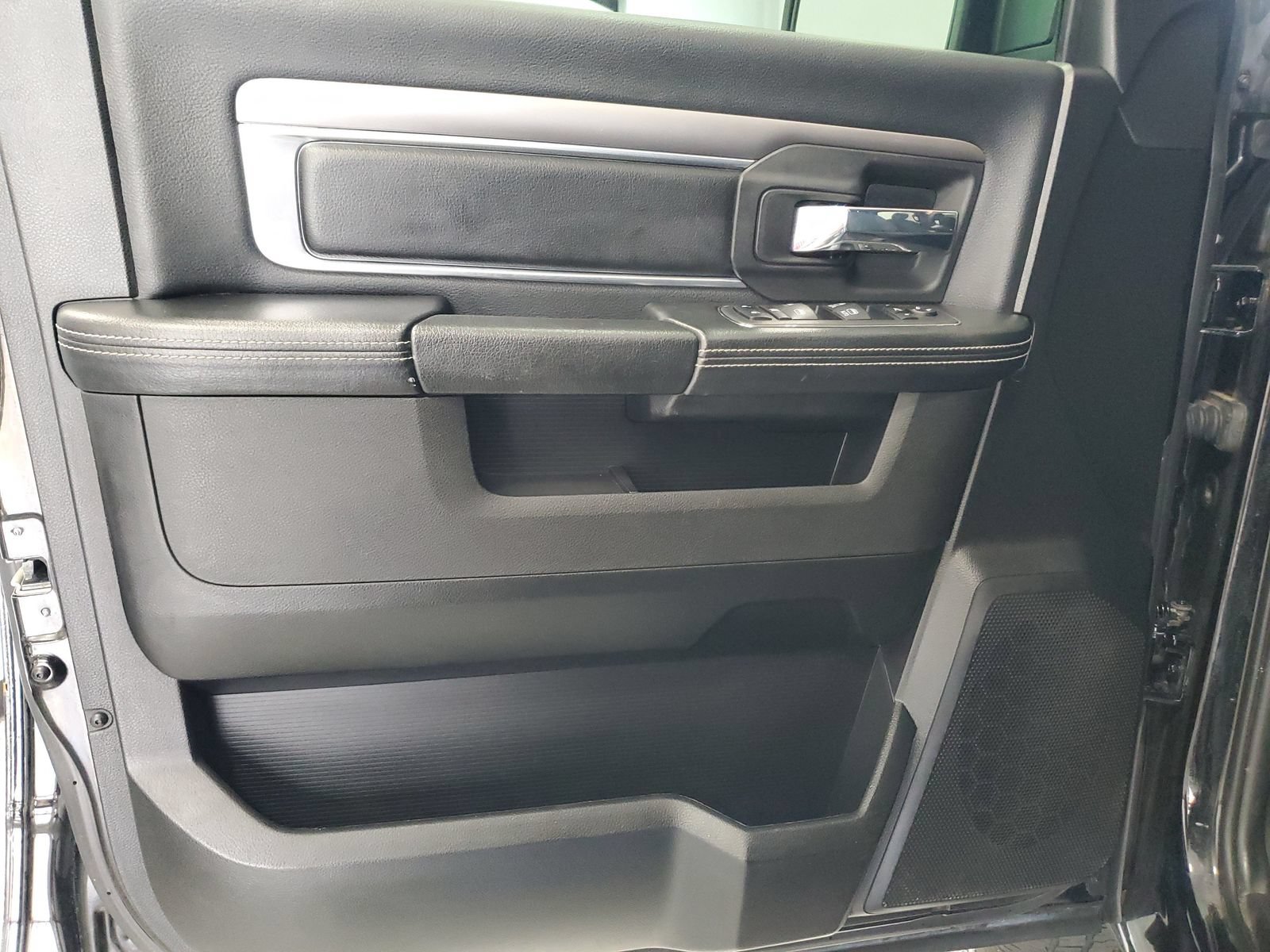 Used 2023 RAM 1500 Warlock AWD/4WD image 10