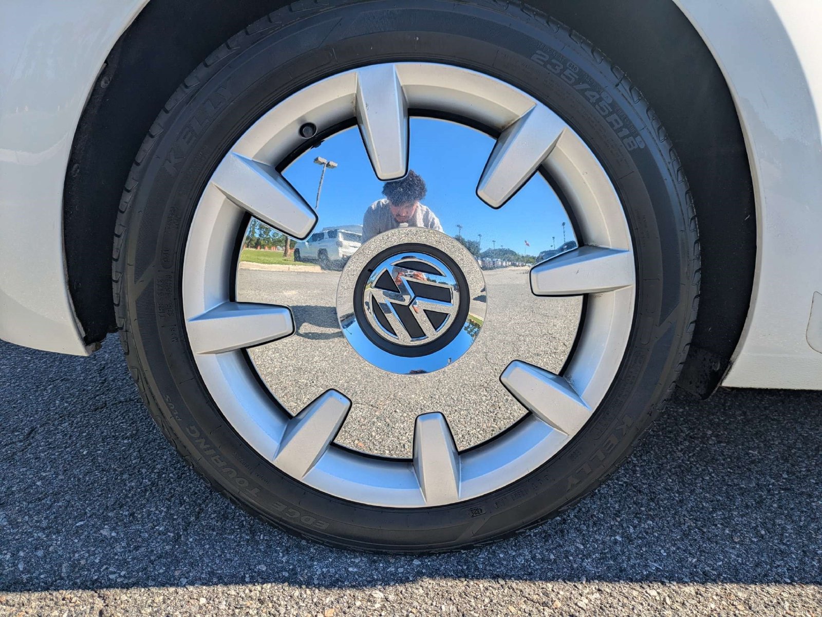 Used 2019 Volkswagen Beetle 2.0T SE w/ SE Premium Package FWD image 13