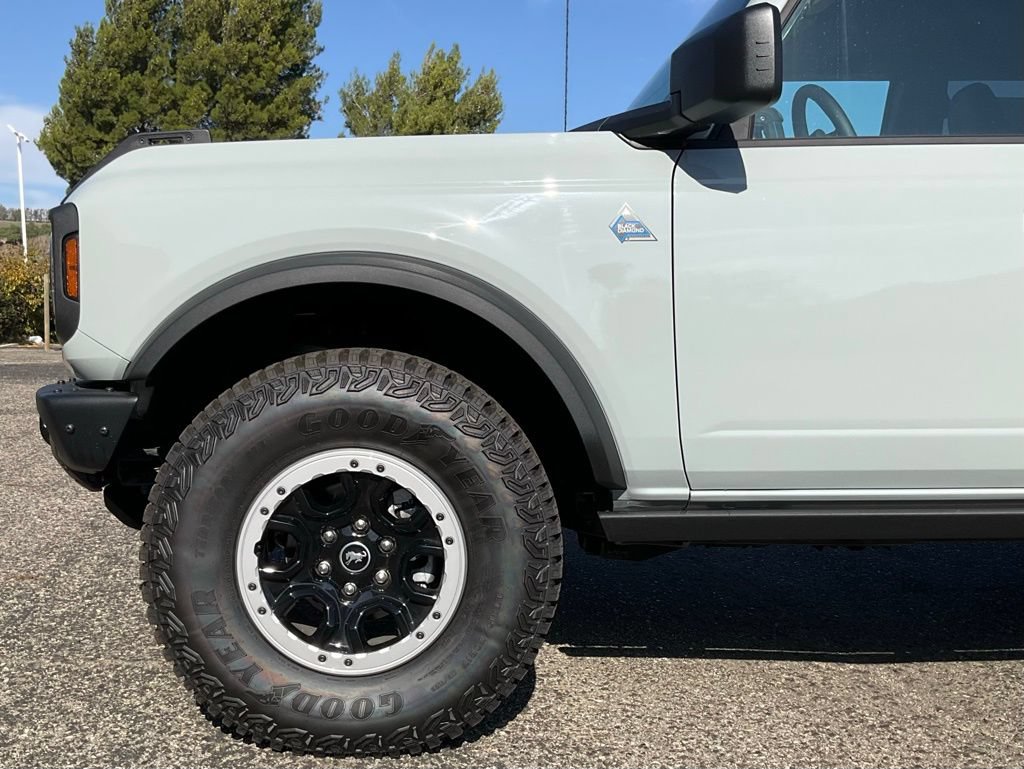 Certified 2024 Ford Bronco Black Diamond w/ Sasquatch Package AWD/4WD image 10