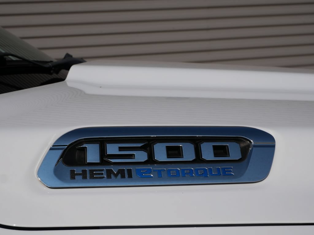 Used 2023 RAM 1500 Laramie AWD/4WD image 8