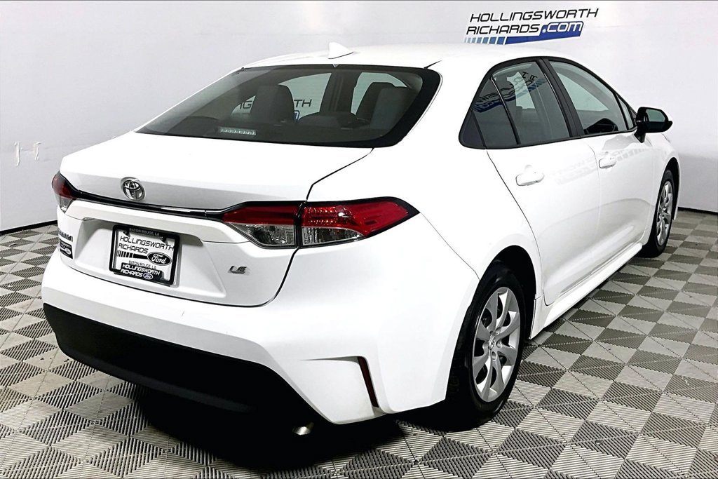 Used 2026 Toyota Corolla LE FWD image 9