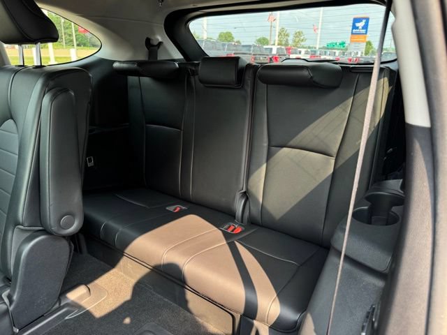 Used 2020 Toyota Highlander XLE AWD/4WD image 12