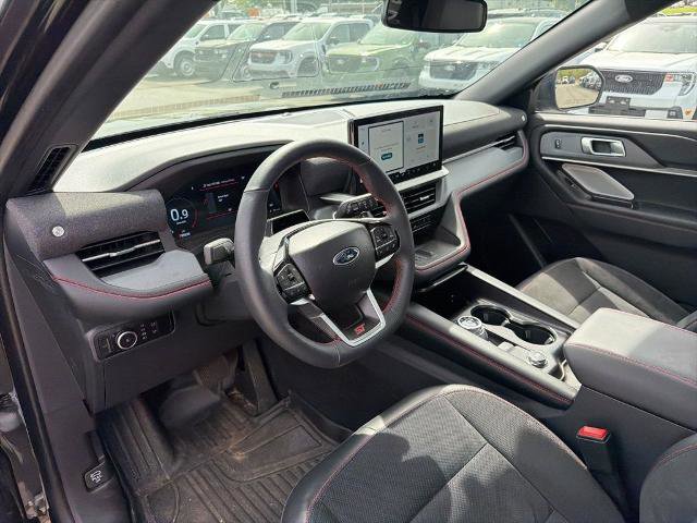Certified 2025 Ford Explorer ST AWD/4WD image 8