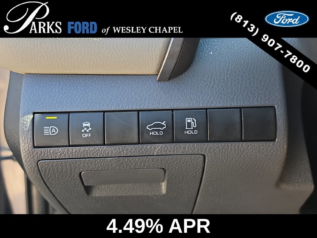 Used 2020 Toyota Camry SE FWD image 25
