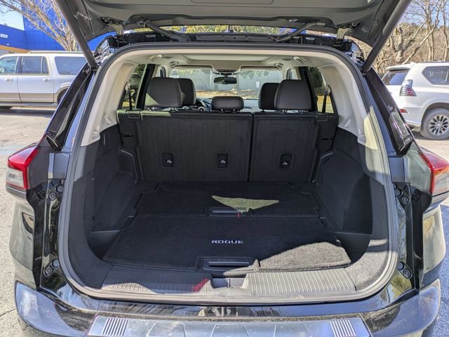 Used 2025 Nissan Rogue SL w/ SL Premium Package image 11