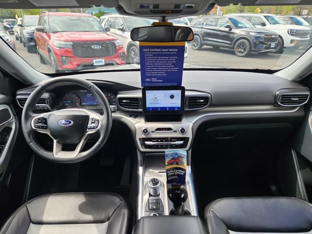 Certified 2023 Ford Explorer XLT w/ Equipment Group 202A AWD/4WD image 3