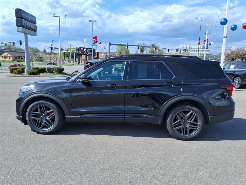 Certified 2025 Ford Explorer ST AWD/4WD video 2