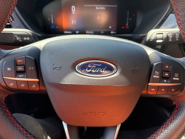 Certified 2025 Ford Escape ST-Line Select AWD/4WD image 25