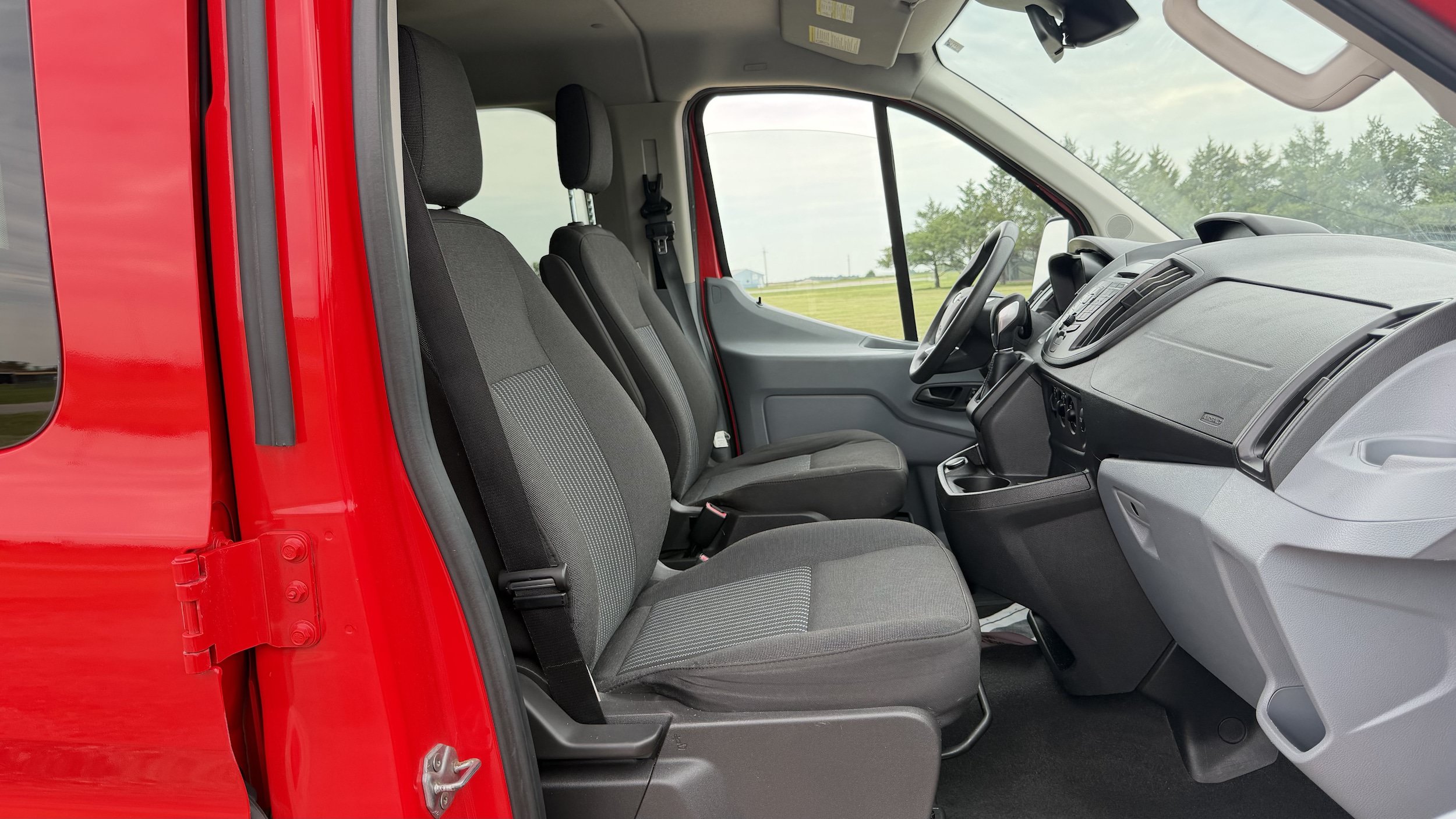 Certified 2018 Ford Transit 150 XL RWD image 23