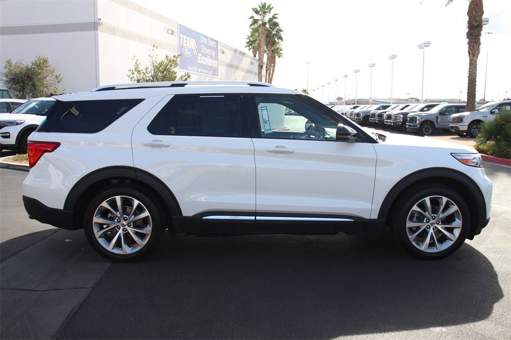 Certified 2022 Ford Explorer Platinum w/ Equipment Group 601A image 8