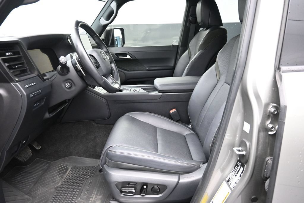 Used 2024 Lexus GX 550 AWD/4WD image 21