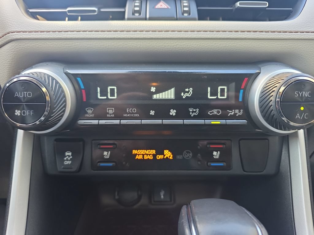 Used 2020 Toyota RAV4 Limited w/ Limited Grade Weather Package AWD/4WD image 32