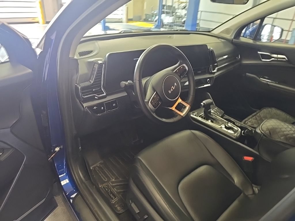 Used 2024 Kia Sportage EX AWD/4WD image 6
