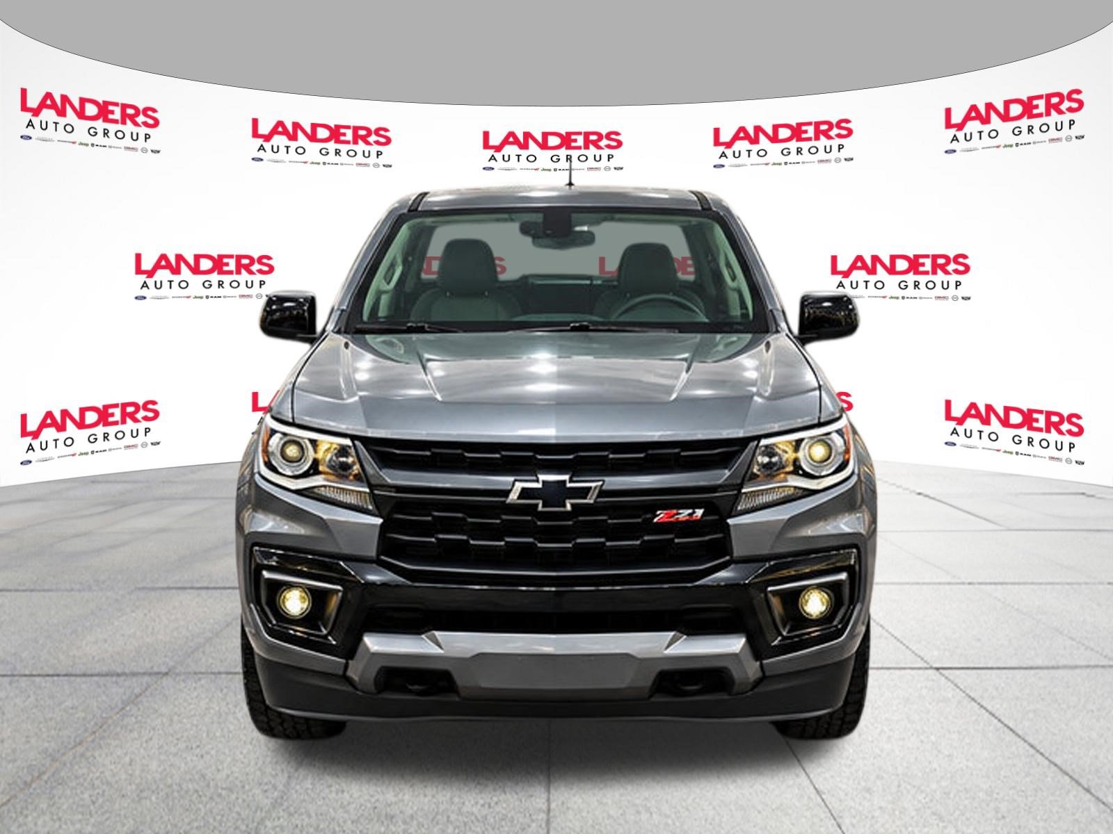 Used 2022 Chevrolet Colorado Z71 AWD/4WD image 2