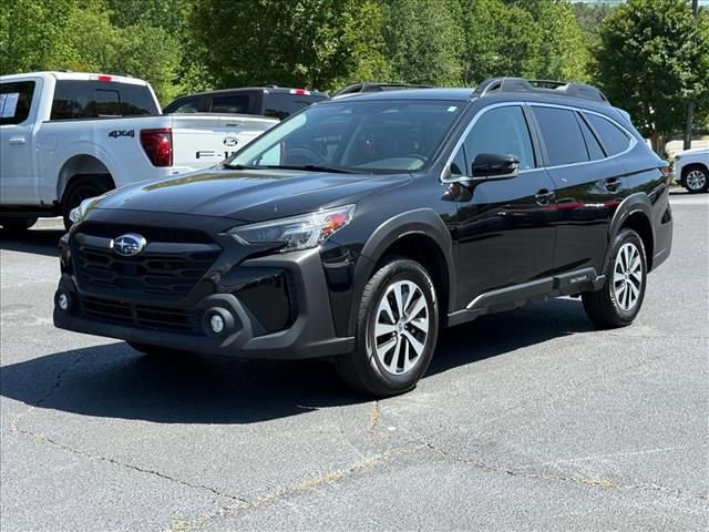 Used 2023 Subaru Outback Premium AWD/4WD image 7