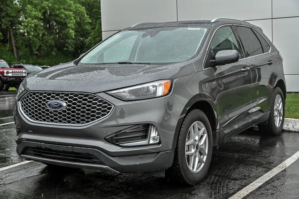 Certified 2024 Ford Edge SEL w/ Convenience Package AWD/4WD image 5