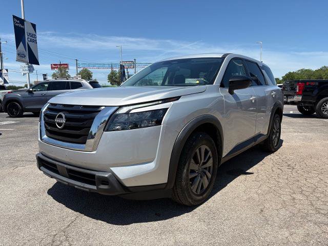 Used 2023 Nissan Pathfinder S AWD/4WD image 10