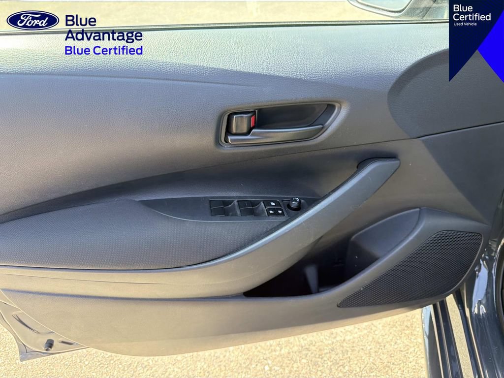 Used 2025 Toyota Corolla LE FWD image 13