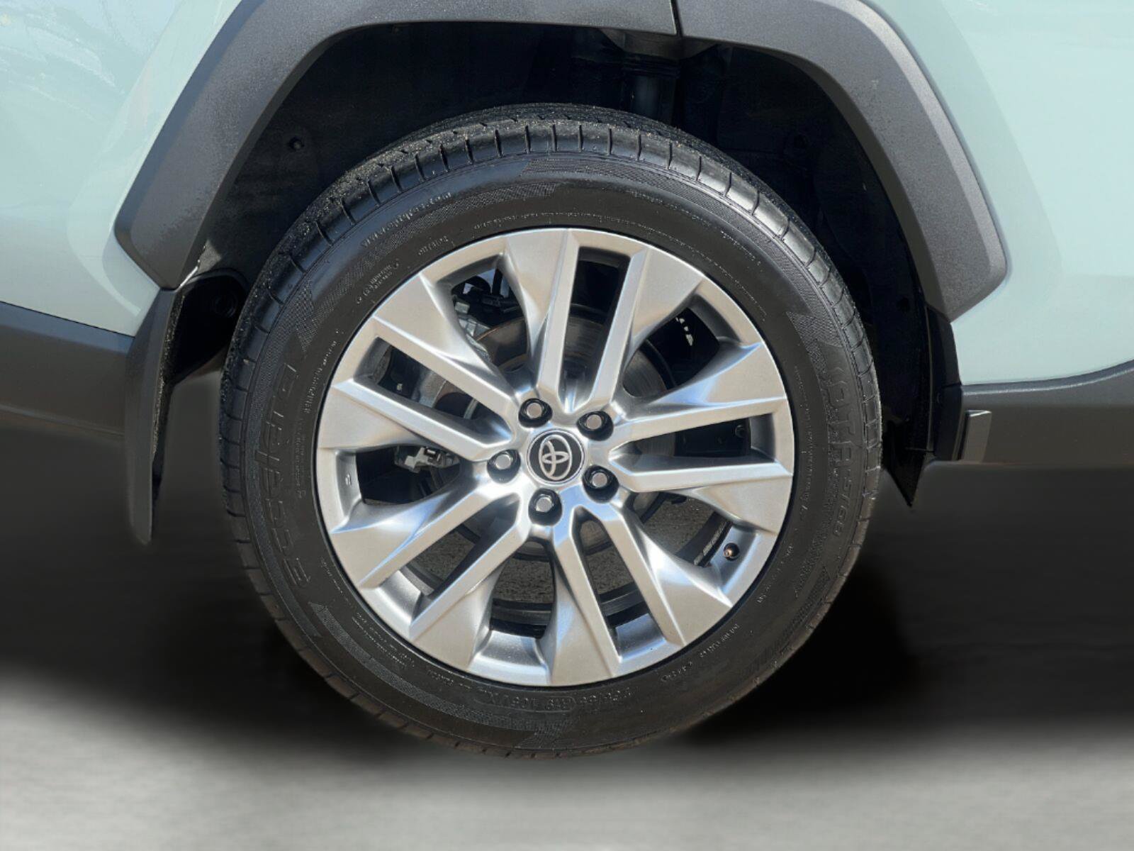 Used 2023 Toyota RAV4 XLE Premium FWD image 23