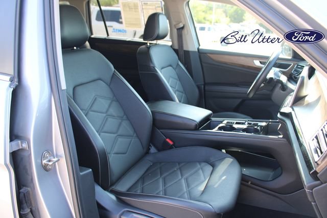 Used 2024 Volkswagen Atlas SE AWD/4WD image 11